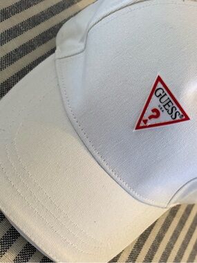 GUESS White Logo Baseball Cap